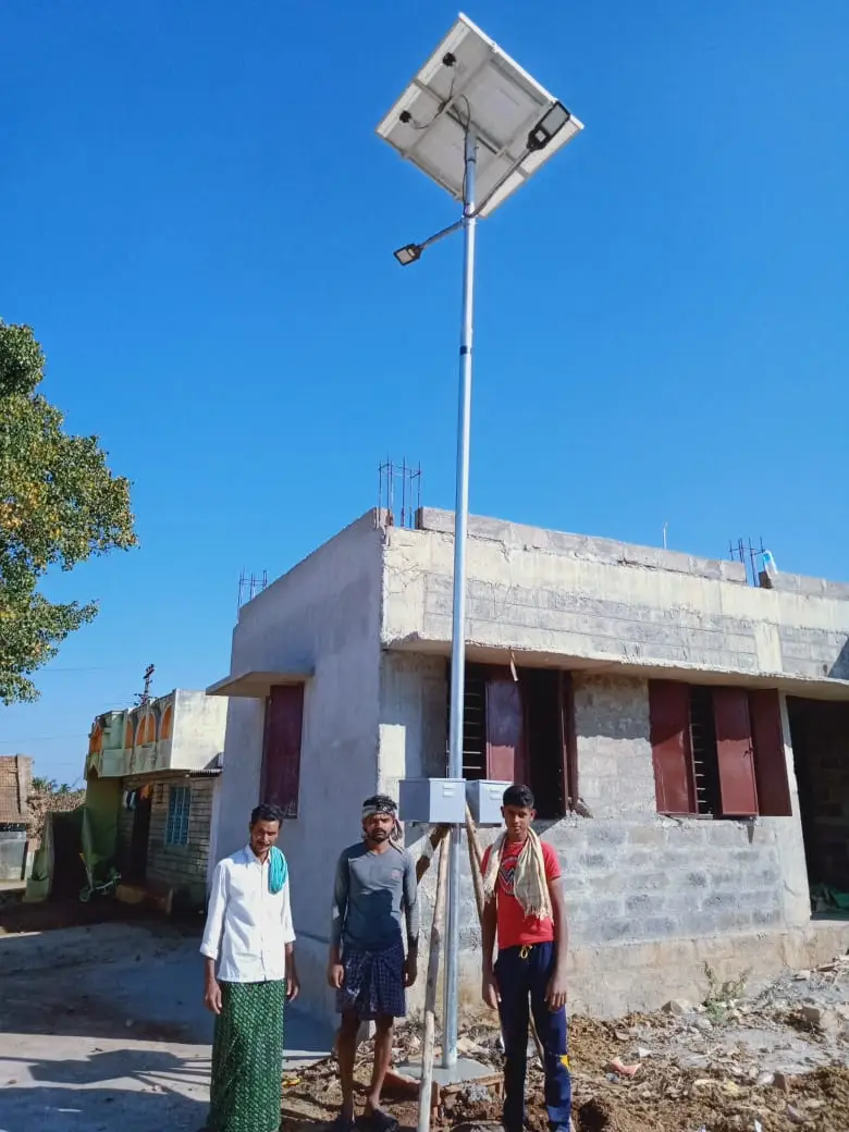 solar semi integrated street lighting system with double arm